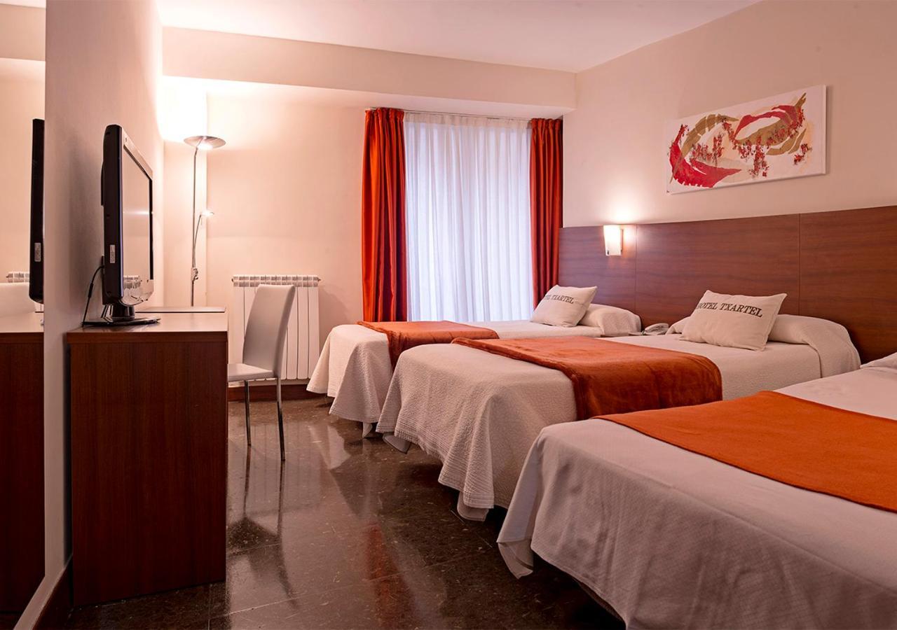 Hotel Txartel Lasarte Oria Exteriör bild